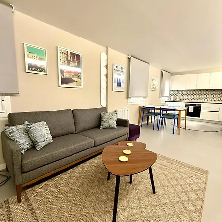 Carrerahouses Three